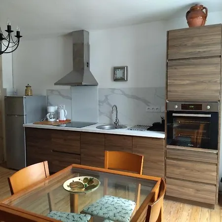 Cordeliers Lotus Apartment *
